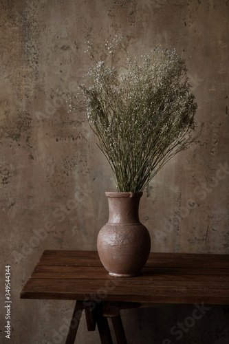 vase with dried flowers 
