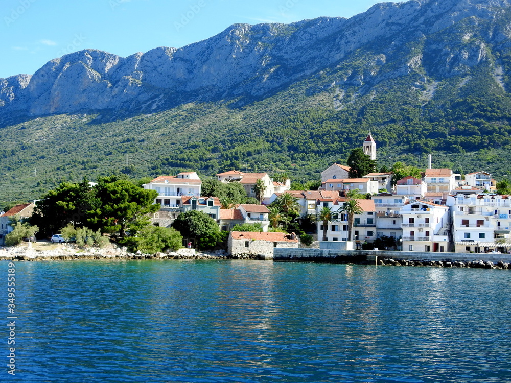 Domy nad morzem w Chorwacji - obrazy, fototapety, plakaty 