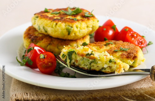 Zucchini, cheese and herbs fritters