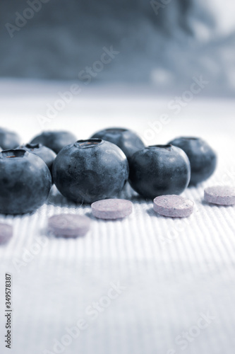 Useful blueberries and vitamin medications.