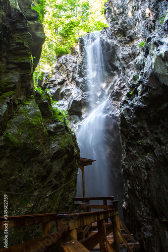 Obraz na płótnie Wąwóz Sigmund-Thun Klamm, wodospad - Kaprun, Austria w salonie