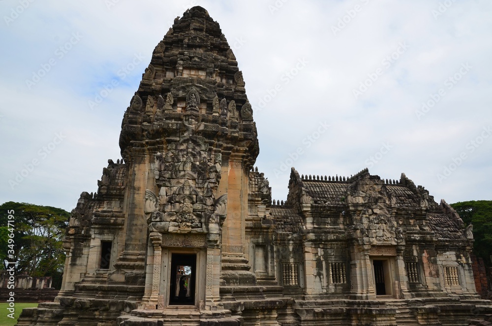 Beautiful like Angkor Wat: Historical Park of Phimai