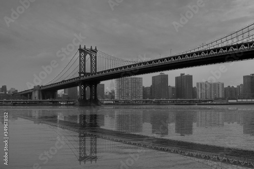 New York Manhattan Hudson River  Skyscrappers © Zulaykhat