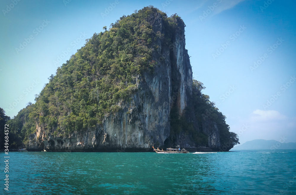 Obraz premium View of a Beach in AO Nang bay, Krabi province, Thailand. Very touristic place