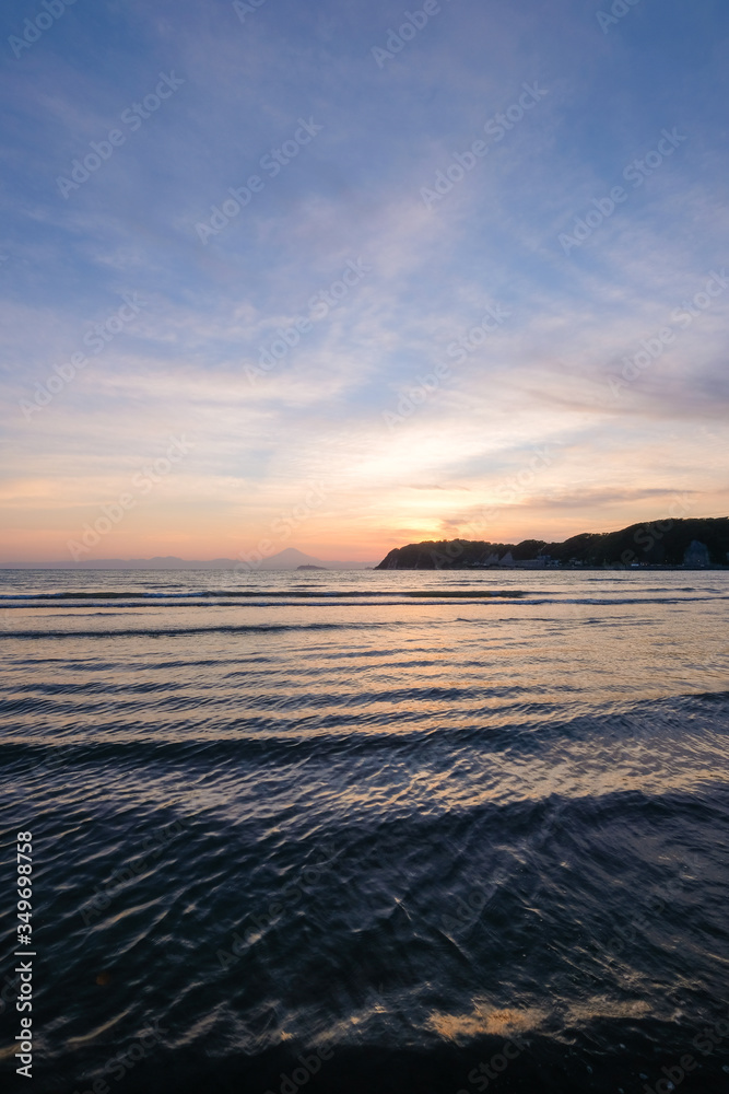 Fototapeta premium 逗子海岸の夕日