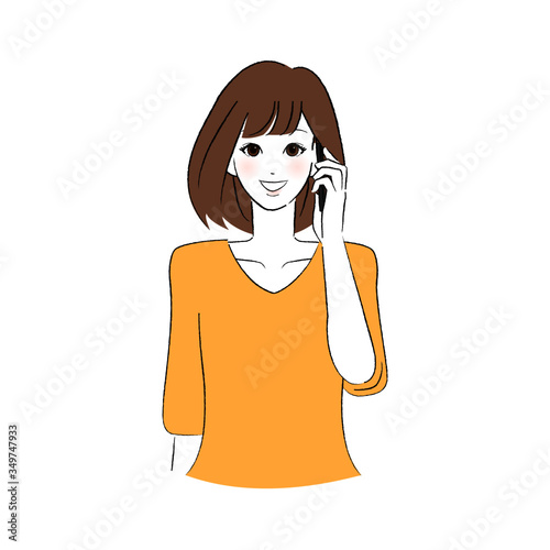 スマホで電話をする女性