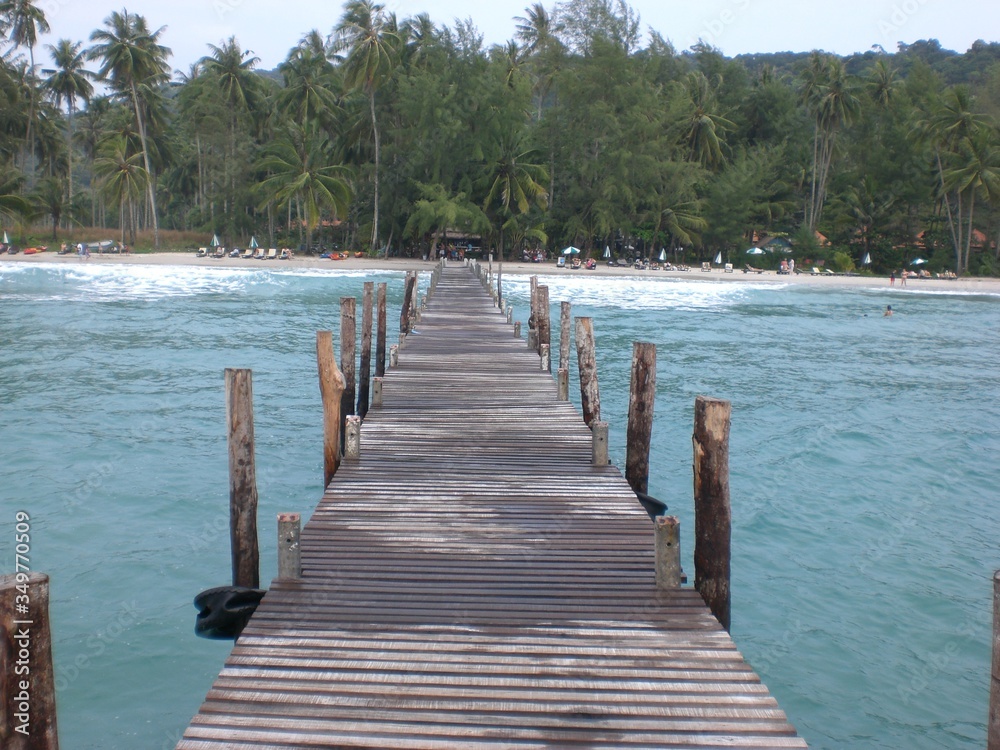 Obraz premium pier on the sea