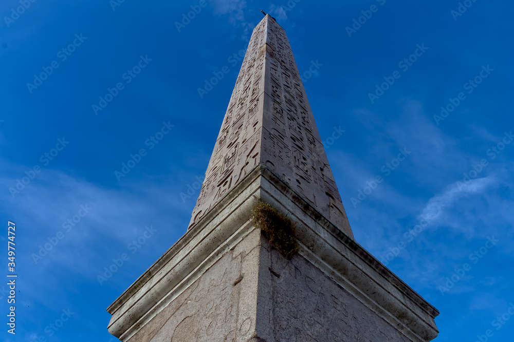 Obelisco en Roma