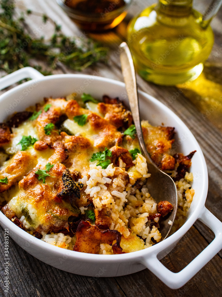 Rice casserole with barbecue chicken breast, cheese and vegetables
Rice casserole with barbecue chicken breast, cheese and vegetables