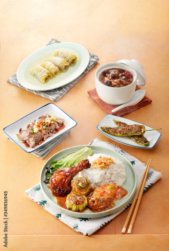 Delicious traditional Chinese food, set meal of Niang and chicken leg rice Delicious traditional Chinese food, set meal of Niang and chicken leg rice