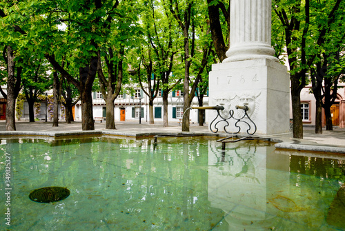 Pisonibrunnen Münsterplatz Basel