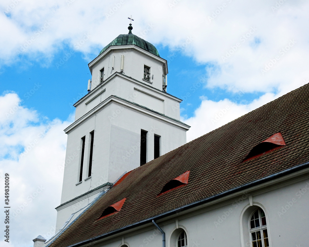 wybudowany w 18 wieku katolicki kościół pod wezwaniem podwyższenia krzyża świętego w mieście Działdowo województwo warminsko mazurskie w Polsce 