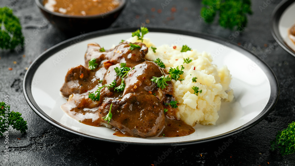 Fried Liver in gravy with mashed potato