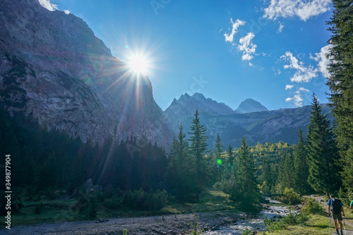 Scenic hiking way