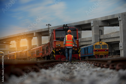 worker on railway © VIEWFOTO STUDIO
