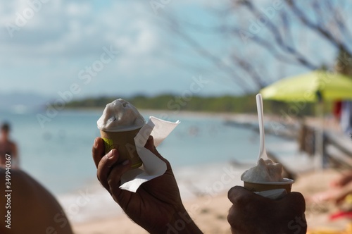 Glace à la plage photo