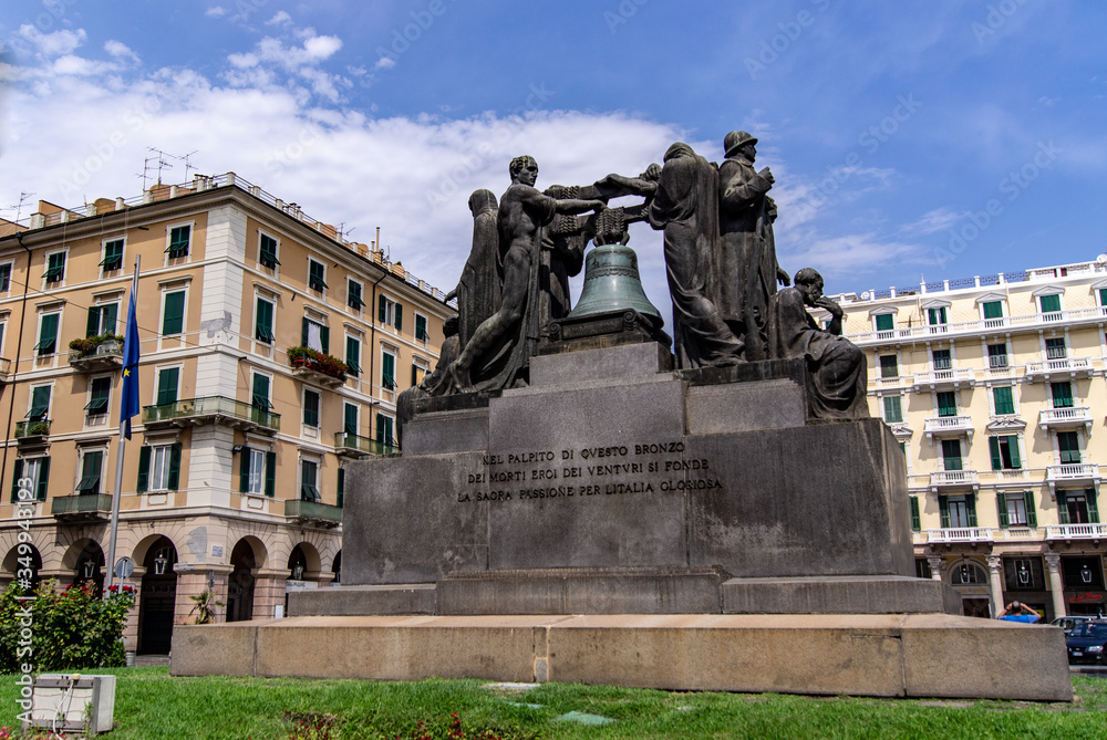 Monumento a los caidos, Savona
