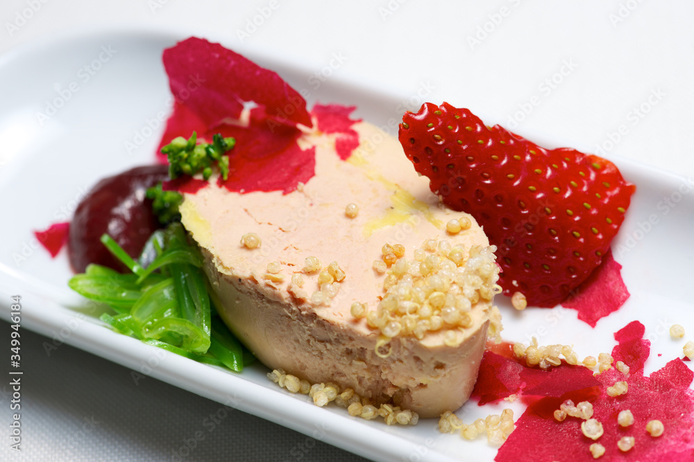 Foie with fruit