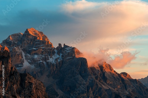 Fototapeta Naklejka Na Ścianę i Meble -  Dolomites sunrise