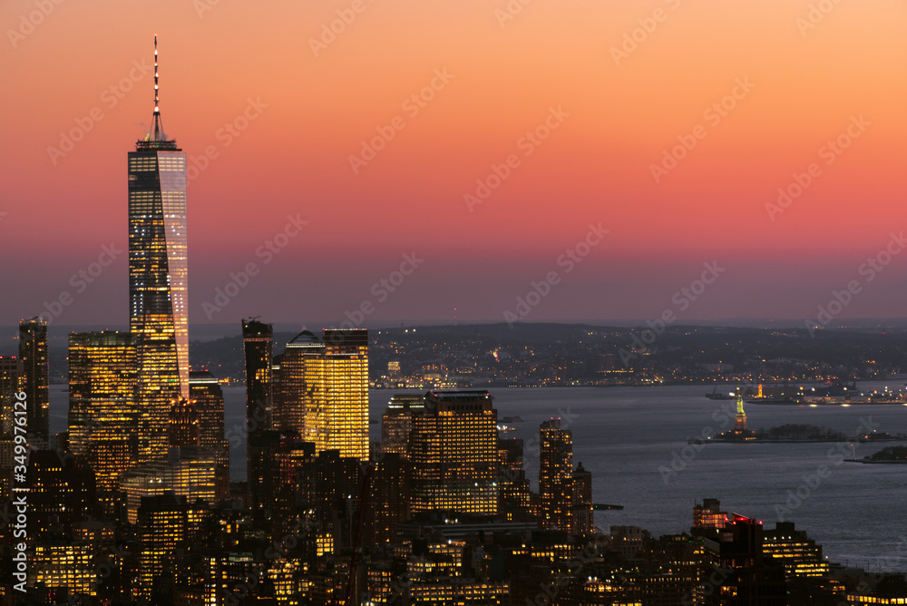 Fototapeta premium One World Trade Center at sunset with no clouds, viewed from the Rockefeller (Top of the Rock). 