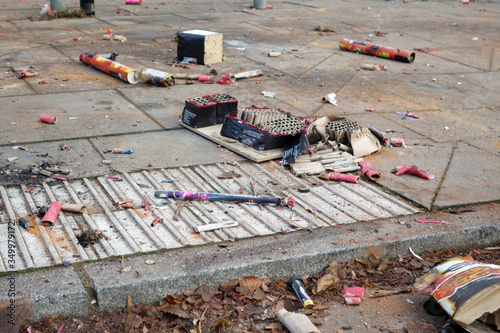 Silvesterabfall am Neujahrsmorgen