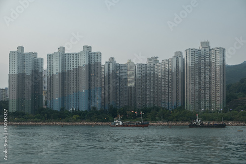 Urban living in Hong Kong © Danil Rogulin