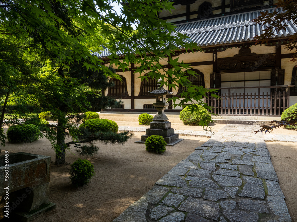 寺院の庭園