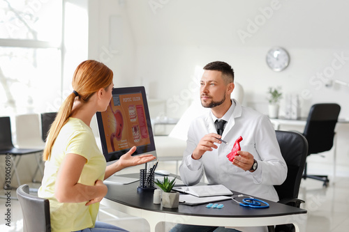 Woman visiting gastroentero...