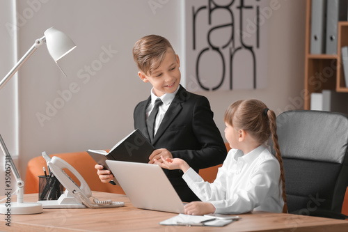 Little secretaries working ...