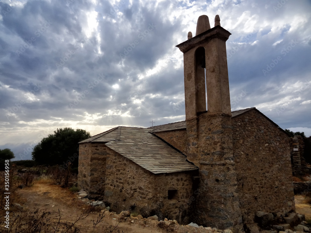 Eglise du village abandonné d'Occi (Lumio en Corse)