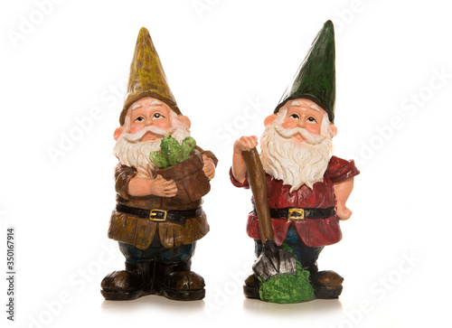 Foto two gnomes isolated on a white background