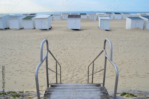 Cabanes de plage dans le Nord de la France