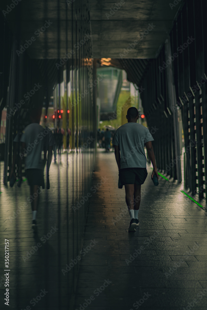 Obraz premium Mirroring streets.