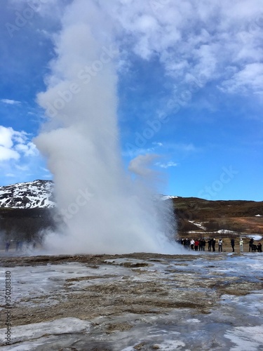 Le geyser Geysir en Islande