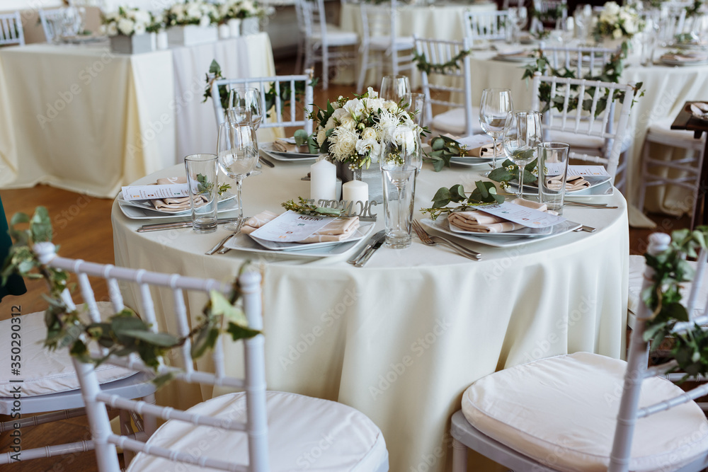 Wedding dinner decor boho flowers tables Wedding dinner decor boho flowers tables