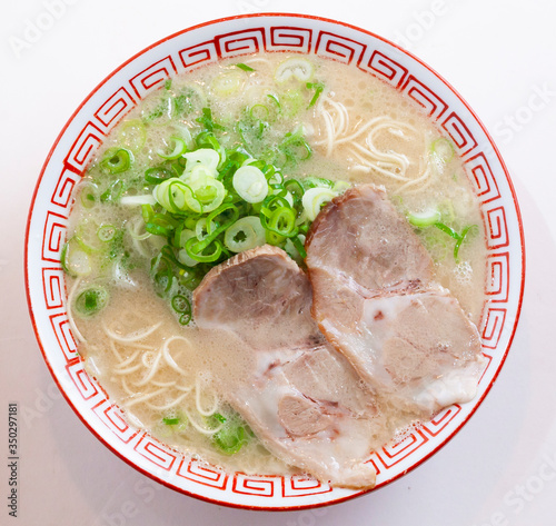博多ラーメン　とんこつラーメン