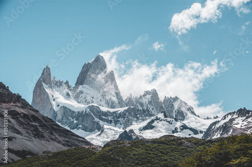 Wallpaper Mural Pitz foi chalten Patagonia argentina  Torontodigital.ca