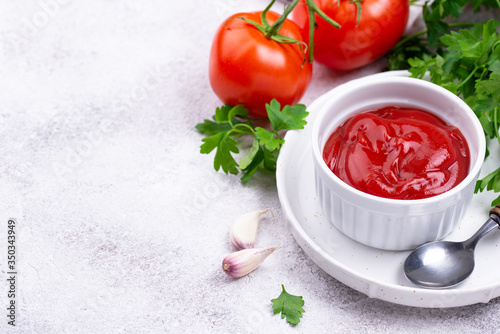 Fresh homemade tomato sauce with garlic