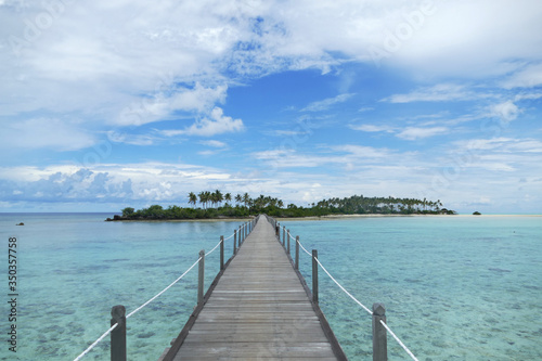Bridge in Paradise to Palm Island Virgin Cocoa - Maratua-Island Indonesia © Raik