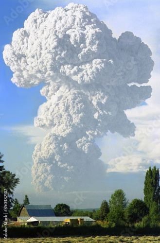 Fotografija St Helens Eruption (1980) - This poodle shaped plume of ash from the mountain was several days after the main eruption