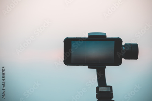Mobile phones or touch-screen smartphones are fitted with Gimbal, a stabilization device used for filming videos or animations to ensure smooth images.