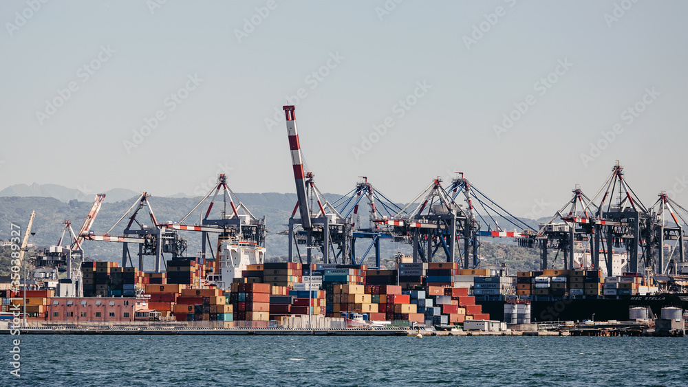 container in port