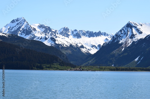 Beautiful Mountain and Snow scenery in Alaska © BlueAthenaGroup