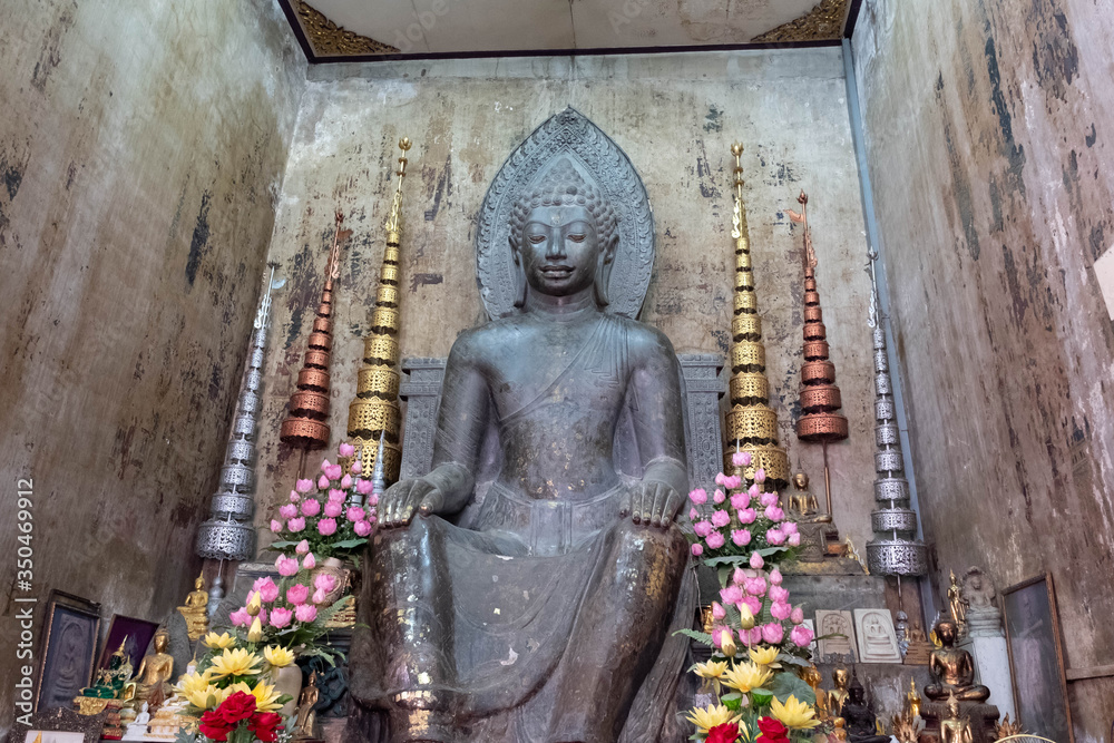 Obraz premium Buddha images in the Ayutthaya period. Beautiful depicting Buddha.
