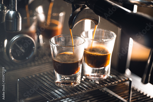 Coffee-Make coffee from the machine at home,Coffee in a cup