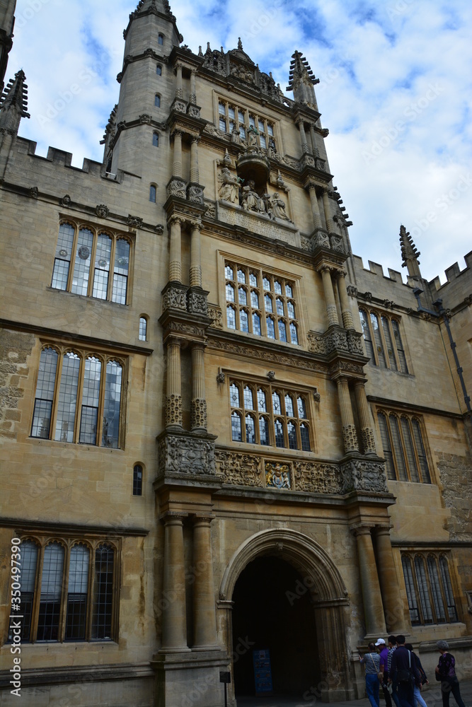 Fototapeta premium オクスフォードにあるボドリアン図書館