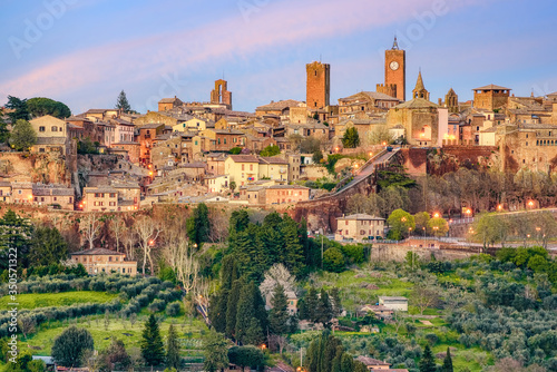 Photographie Orvieto historical hilltop Old town, Italy