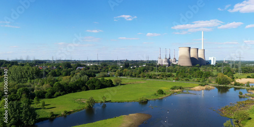 Obraz na plátně Lippe und Datteln-Hamm-Kanal bei Hamm/Werne mit Kraftwerk
