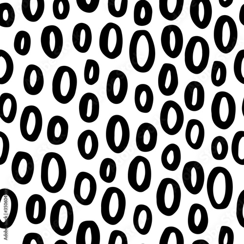 black and white seamless pattern with doodle circles