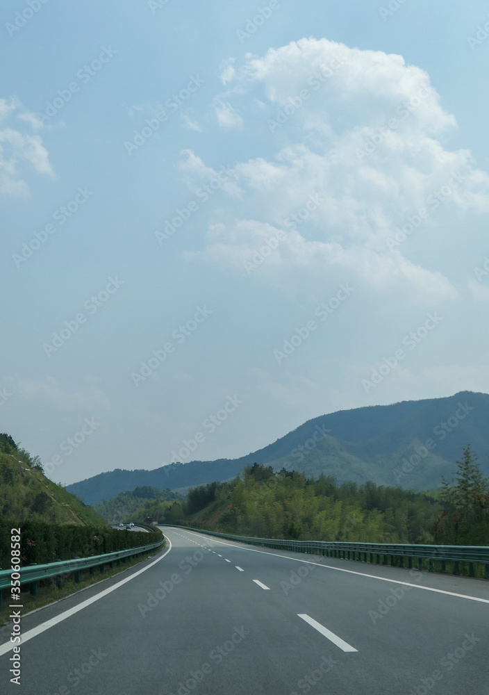 Highways, mountain roads, wonderful vacations, shuttles between mountains, and flat roads are perfect for driving